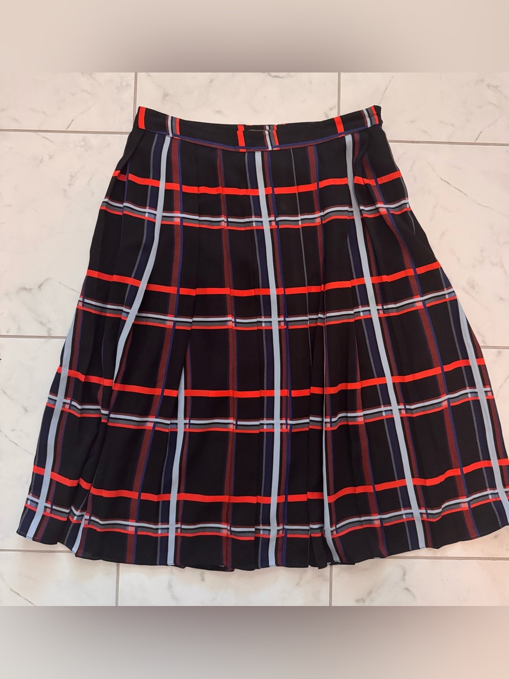 Vince Camuto Retro Style Black and Red Women's Pleated Skirt